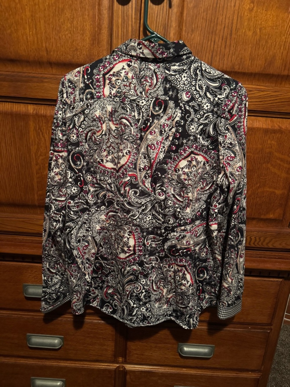 Chaps Women’s Paisley Button Up Shirt Size Large Long Sleeve 100% Cotton No Iron - Picture 5 of 7